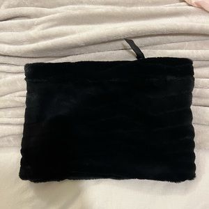 NWOT Club Monaco infinity scarf